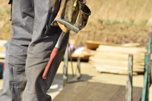 Changer une lame de scie sauteuse : quand et comment faire ?