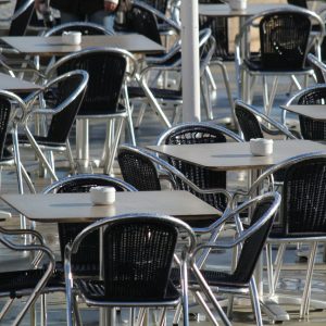 Chaises pour mon restaurant, laquelle dois-je choisir